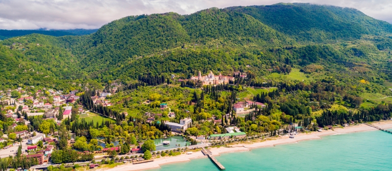 Абхазия в топе: Островок узнал, куда россияне поедут отдыхать в июне 2024 года